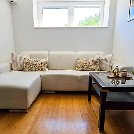Atrio Silente - Two Connected One Bedroom - Sleeps 4 - 800 M From Old Town * Split