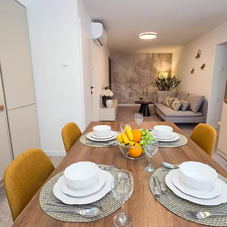 Atrio Silente - Two Connected One Bedroom - Sleeps 4 - 800 M From Old Town * Split