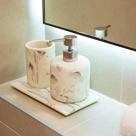 Atrio Silente - Two Connected One Bedroom - Sleeps 4 - 800 M From Old Town Apartman