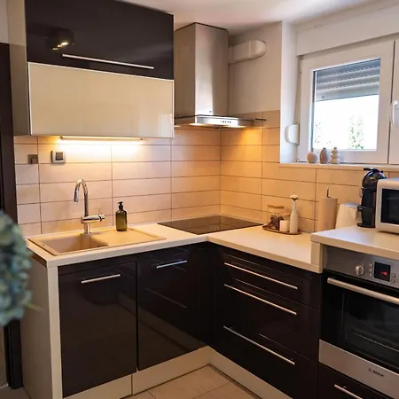 Atrio Silente - Two Connected One Bedroom - Sleeps 4 - 800 M From Old Town Split