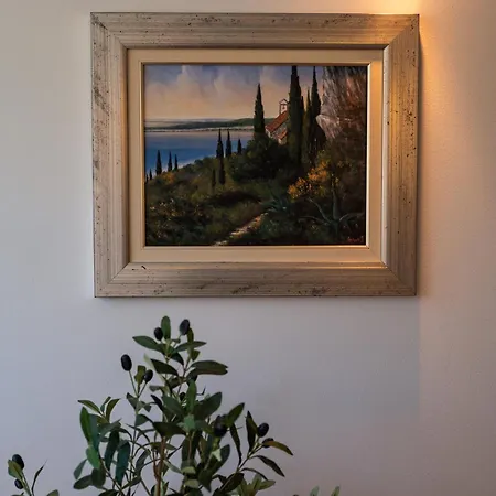 Atrio Silente - Two Connected One Bedroom - Sleeps 4 - 800 M From Old Town